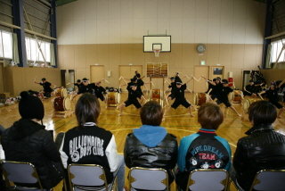 シャイニー日本福祉施設訪問奉仕活動 ‘国境越える善行感動’の画像